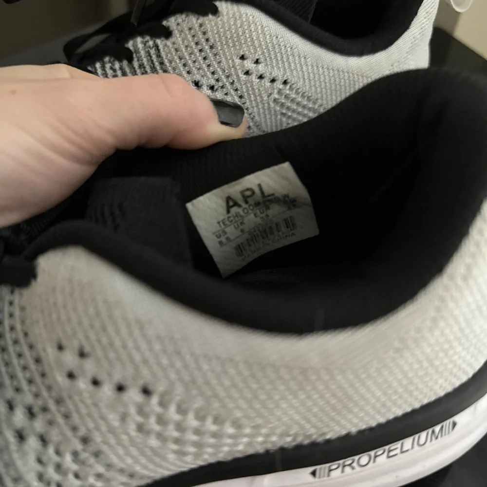 APL shoes 😘 - Picture 2 of 5